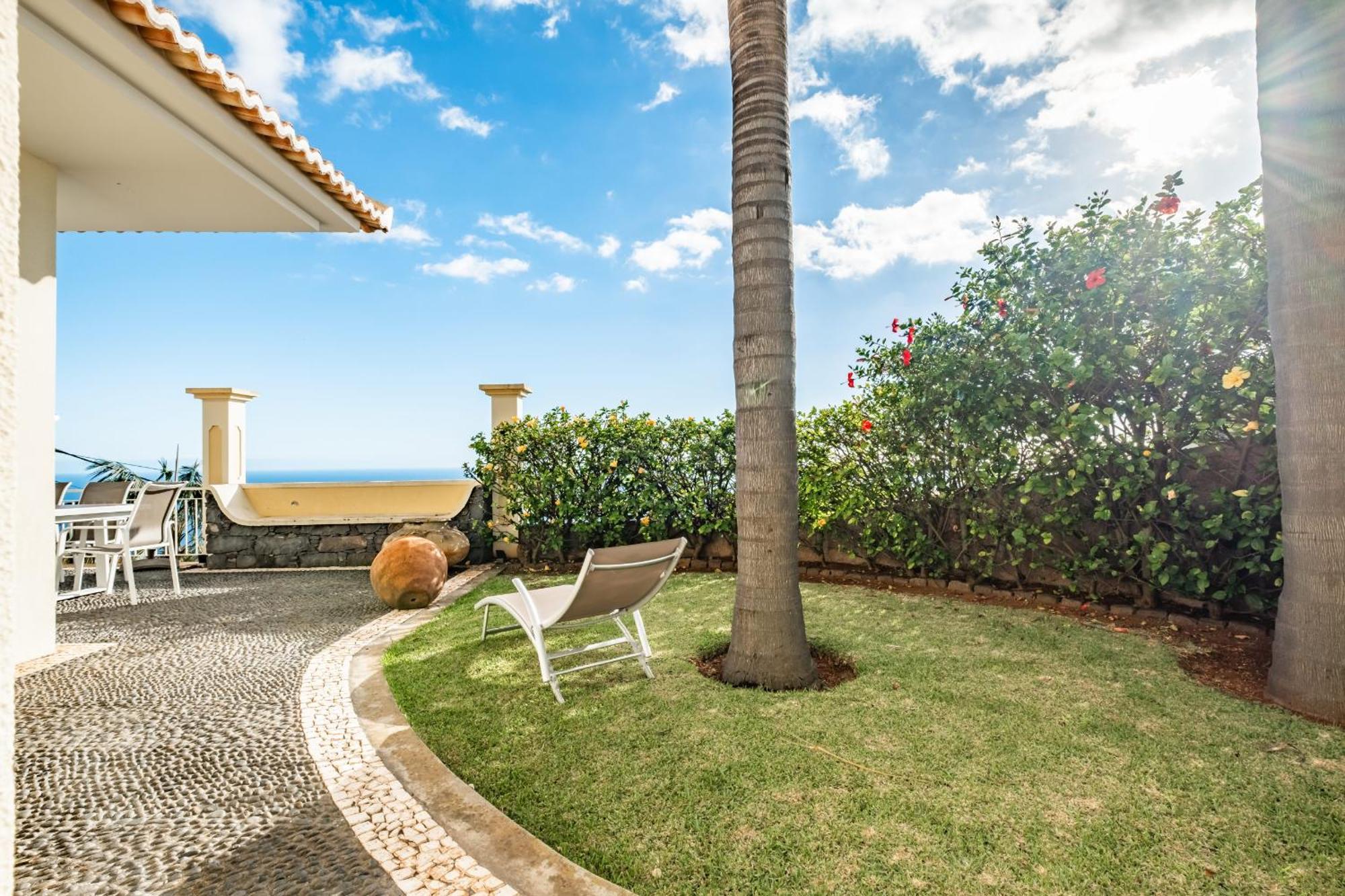 Casa Das Neves - By Wehost ฟุงชาล ภายนอก รูปภาพ